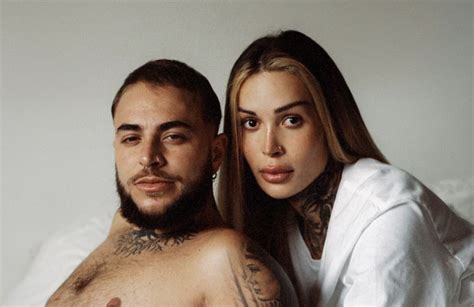 calvin klein pregnant man